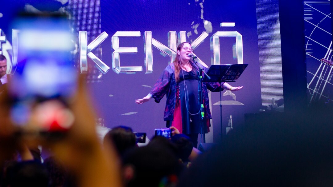 celebrity on stage